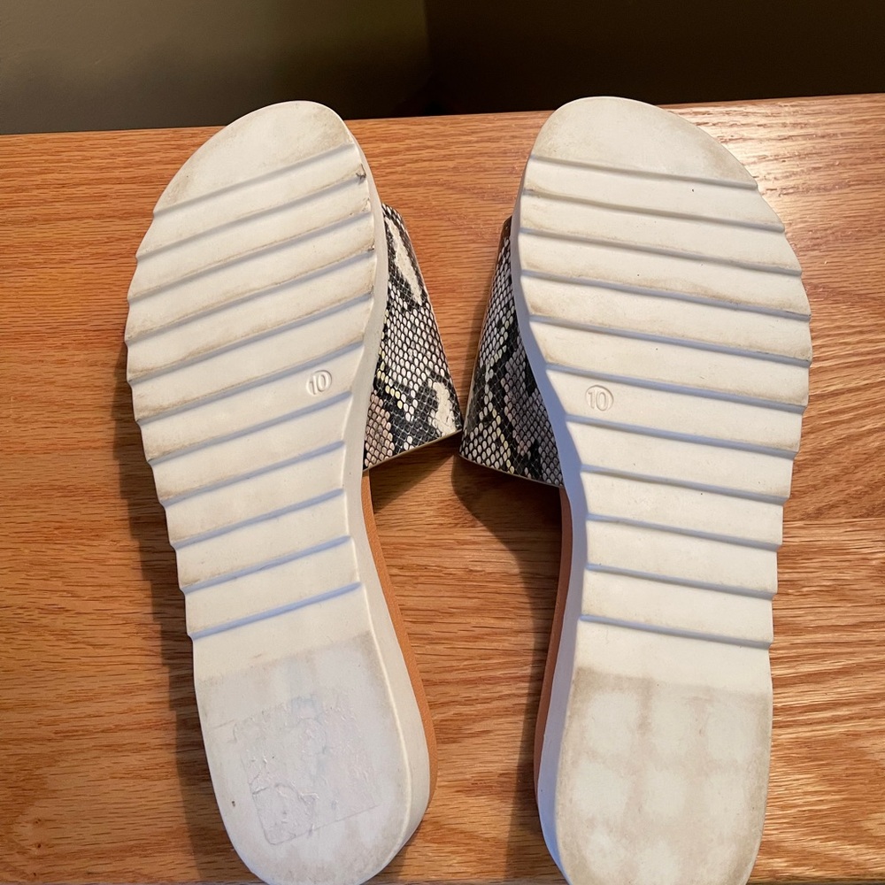 Seven Woman's Python Print Slide/Sandals - image 4